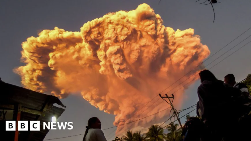 Watch Indonesian volcano spew ash over 11km into the sky