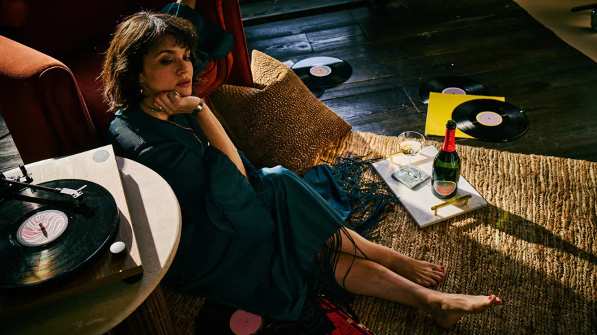 Inside Norah Jones’ New Life: A Wine Brand, Rowdy Crowds, & Billie Eilish Concerts