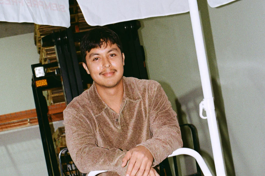 Tired of 'Culturally Obtuse' Products, This 27-Year-Old Took His Side Hustle From $1,000 a Month to 7-Figure Revenue: 'Pick the Right Opportunity to Pursue'