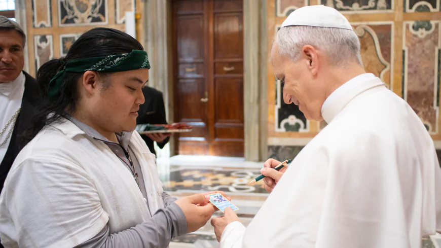 Pokémon Fan Meets Pope Leo, Gets Him to Sign a Popplio Pokémon Trading Card — and It Looks Like the Pontiff Got the Joke