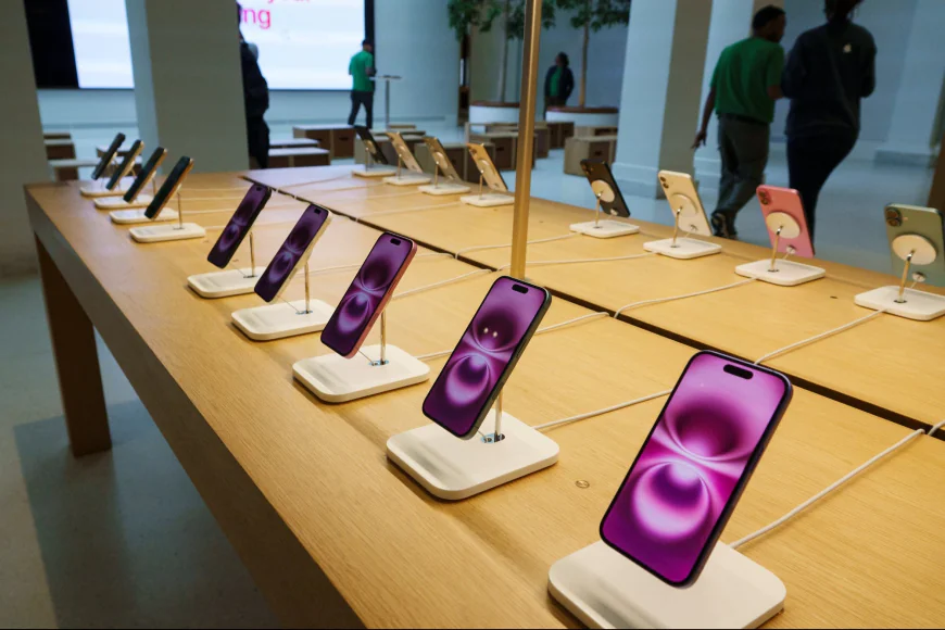 Here's When the New Apple iPhone 17 and MacBooks Are Being Released
