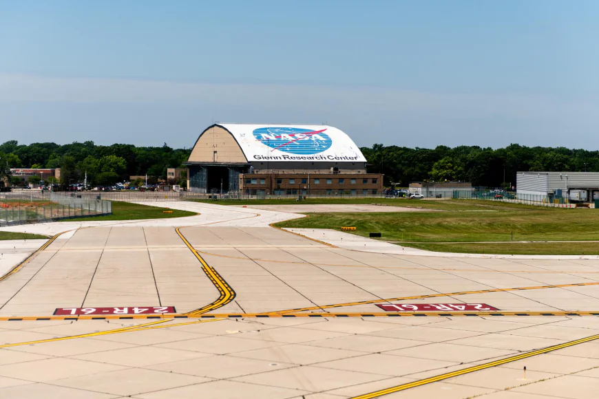 NASA Invites Proposals to Lease Aircraft Hangar in Cleveland