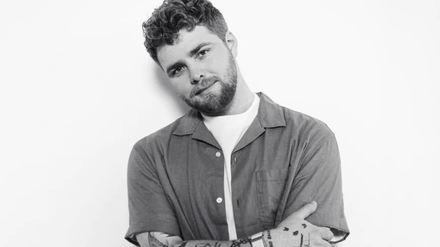 Alex Warren Doesn’t Mind If His Music Isn’t ‘Everyone’s Cup of Tea’