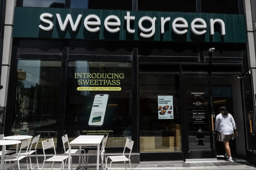 Sweetgreen Is Cutting Staff — and a 'Loved' Menu Item. Here's How the Salad Chain Plans to Turn Things Around After Posting Disappointing Earnings.
