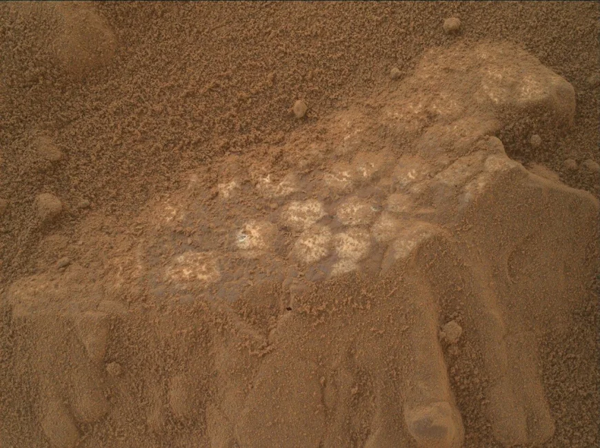 Curiosity Blog, Sols 4627-4628: A Ridge Stop in the Boxworks