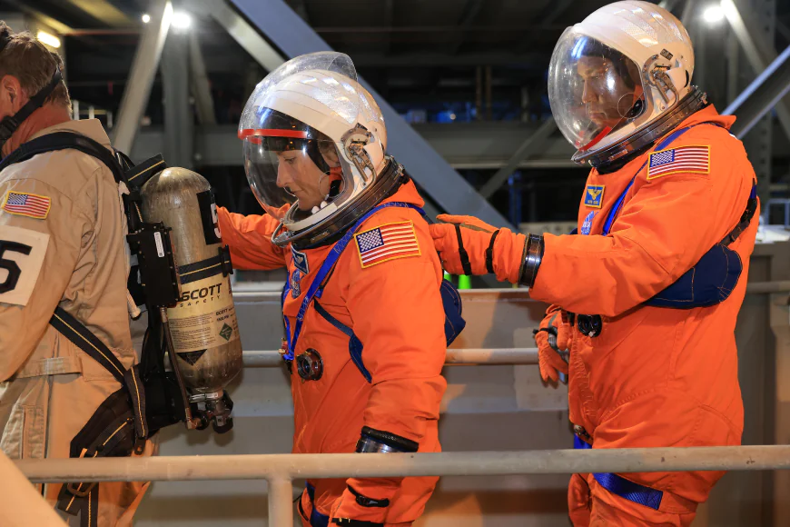Artemis II Crew Practices Night Launch Scenario