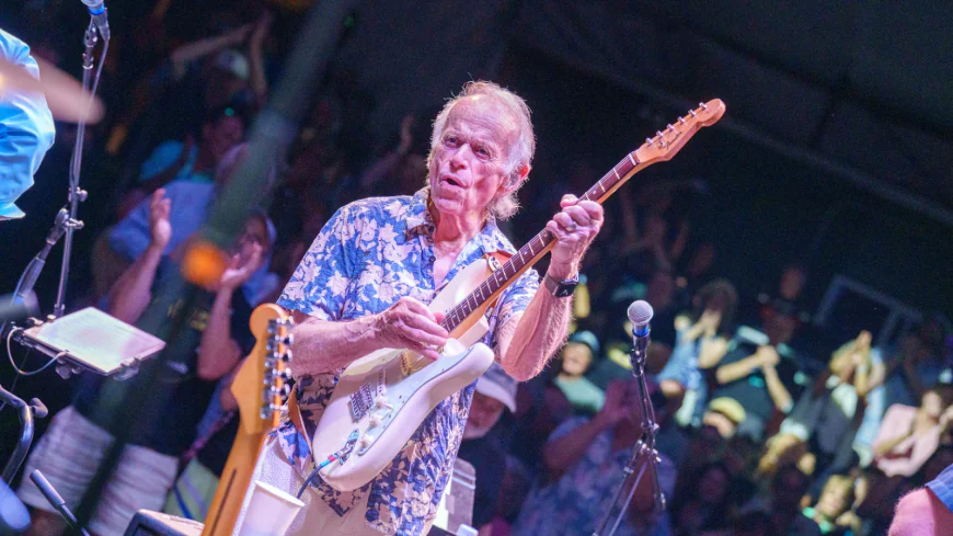 Al Jardine Is Keeping the Beach Boys’ Legacy Alive, One Show at a Time