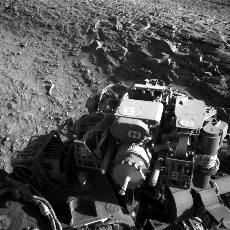 Curiosity Blog, Sols 4636-4637: Up Against a Wall