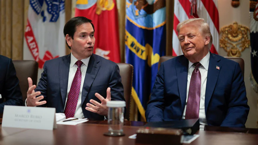 Trump’s Cabinet Meeting Was Stuffed With Flattery for Dear Leader